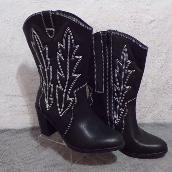 Torrid Cowgirl Boots Black w/White Detail New Size 8ww - Picture 2 of 6